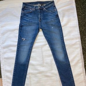 Men’s blue jeans
